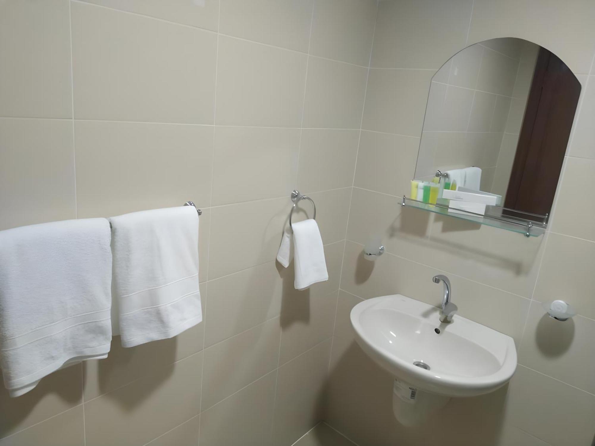 Rayan Hotel Apartments Amman Esterno foto