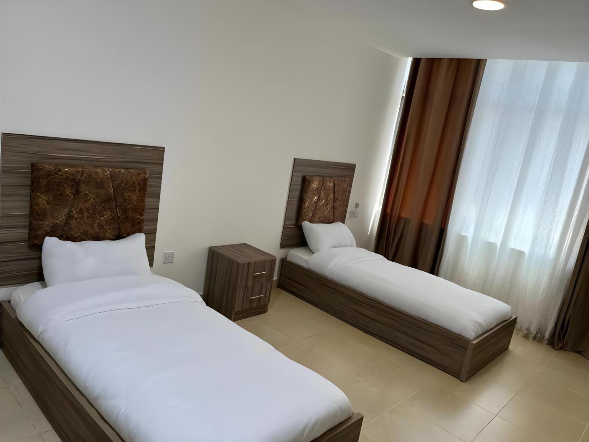 Rayan Hotel Apartments Amman Esterno foto