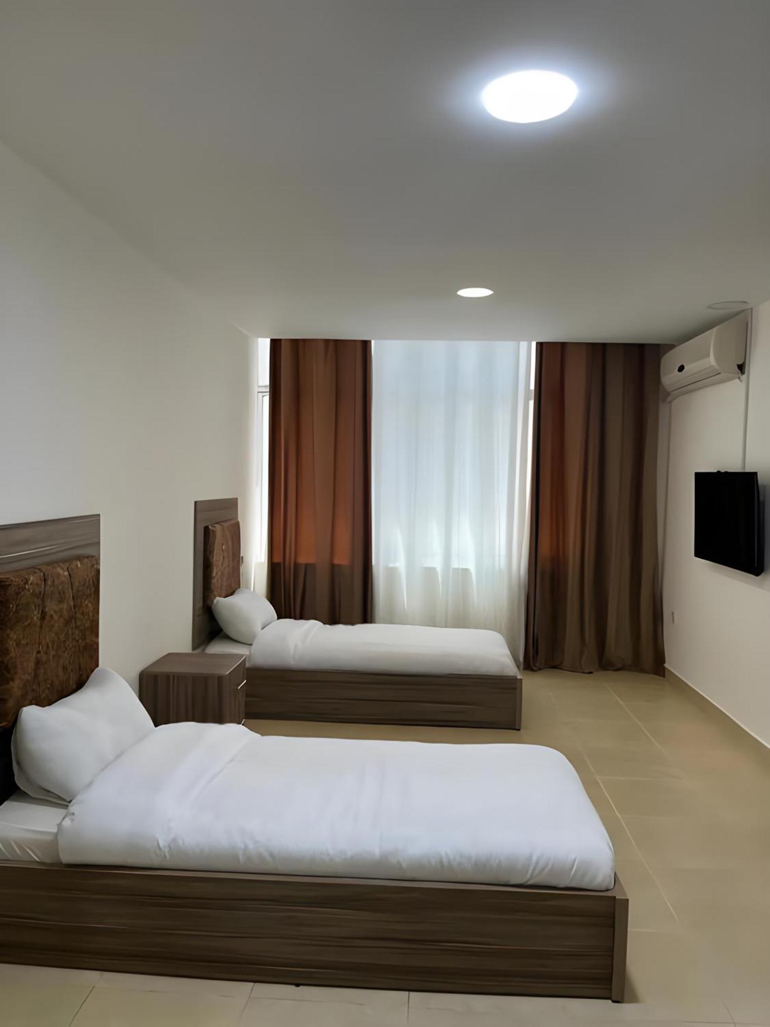 Rayan Hotel Apartments Amman Esterno foto