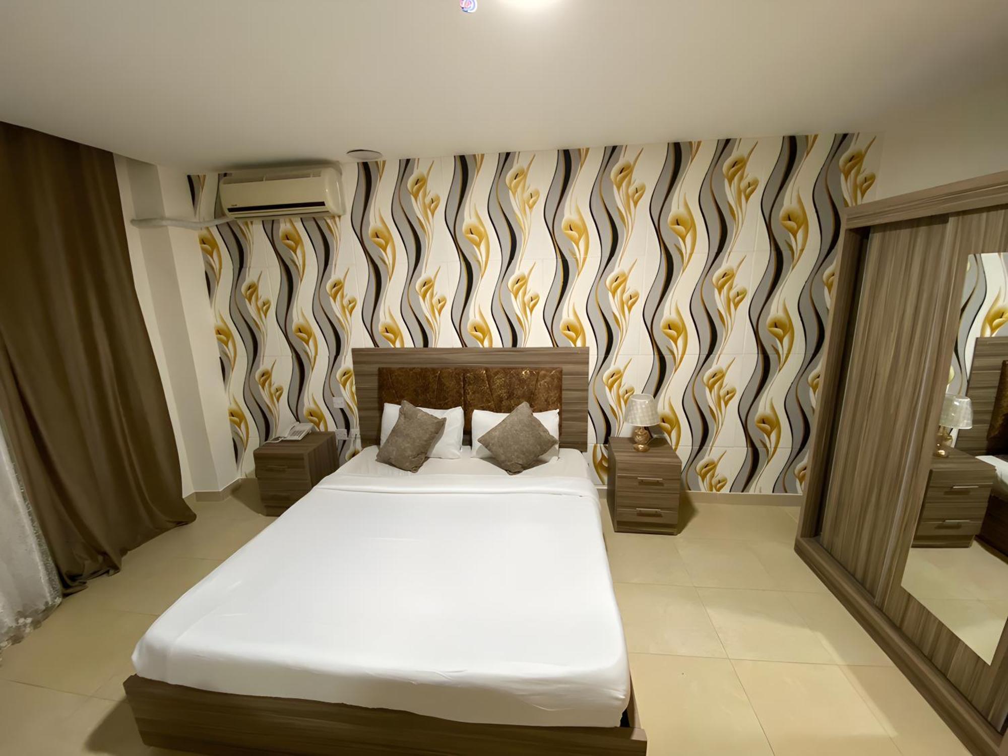 Rayan Hotel Apartments Amman Esterno foto
